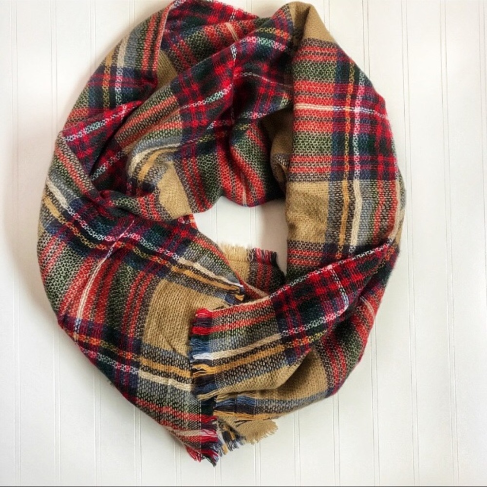Avery Oversized Tartan plaid scarf - Picture 3 of 7